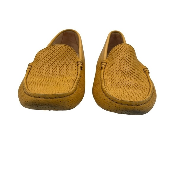 Tod's Yellow Driving Loafer Flats Size 37 Women's - Picture 3 of 9